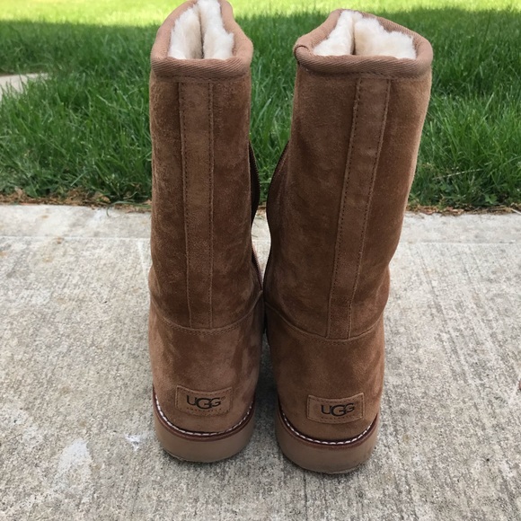 Ugg Chestnut Fairfax III Boots - Picture 3 of 9